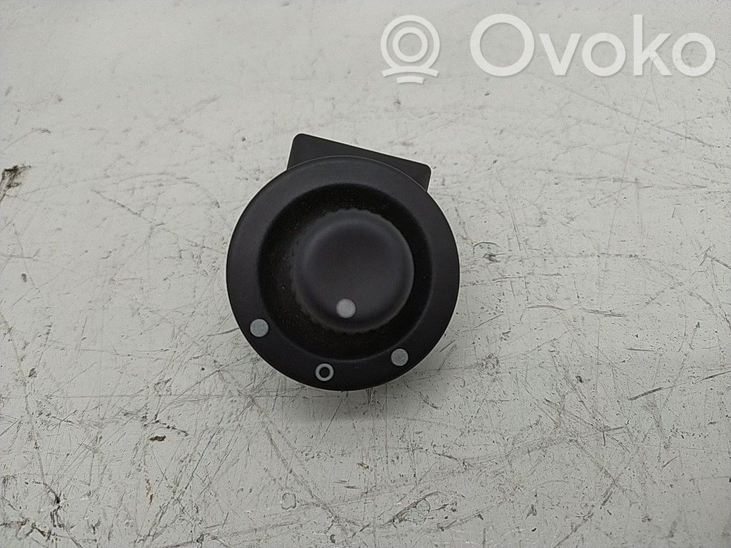 Wing mirror switch   7700429992C