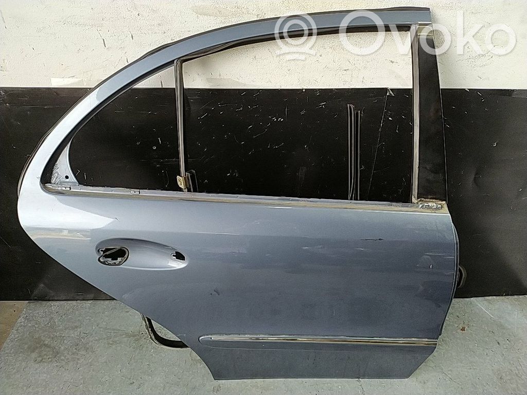 Mercedes-Benz E W211 Aizmugurējās durvis 