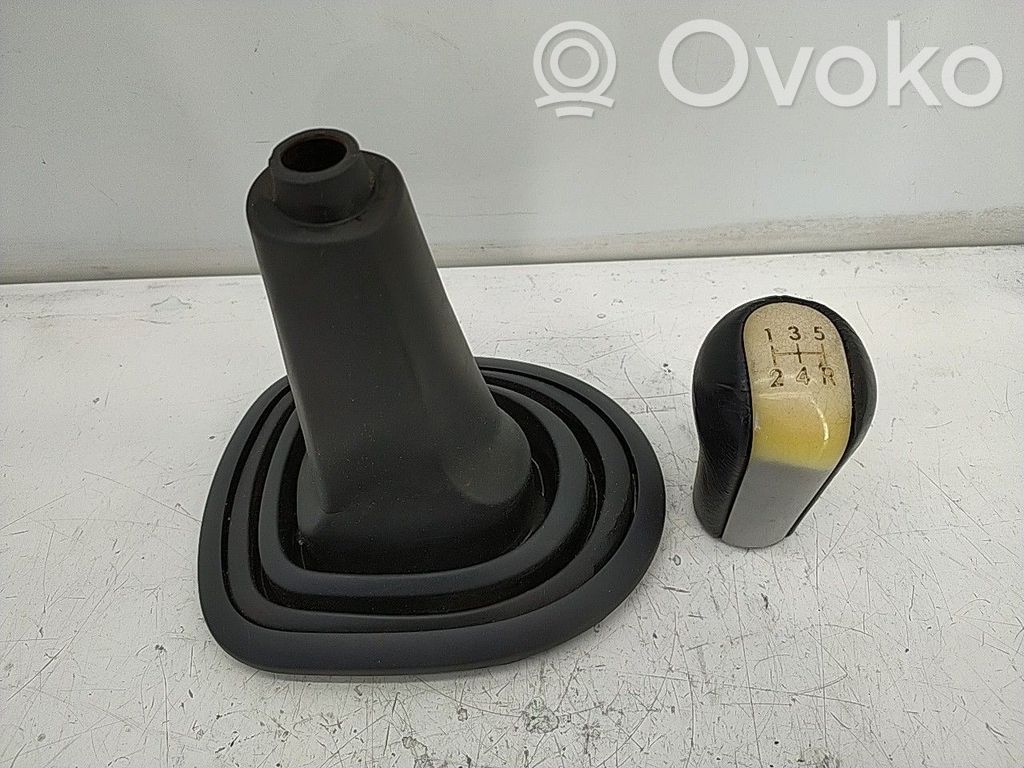 Toyota Yaris Gear shift switch/knob 