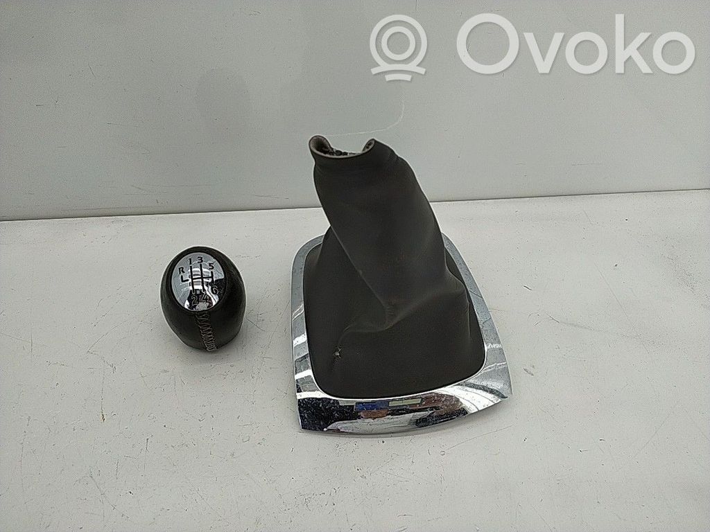 Renault Megane III Ātrumu pārslēgšanas slēdzis / kloķis 