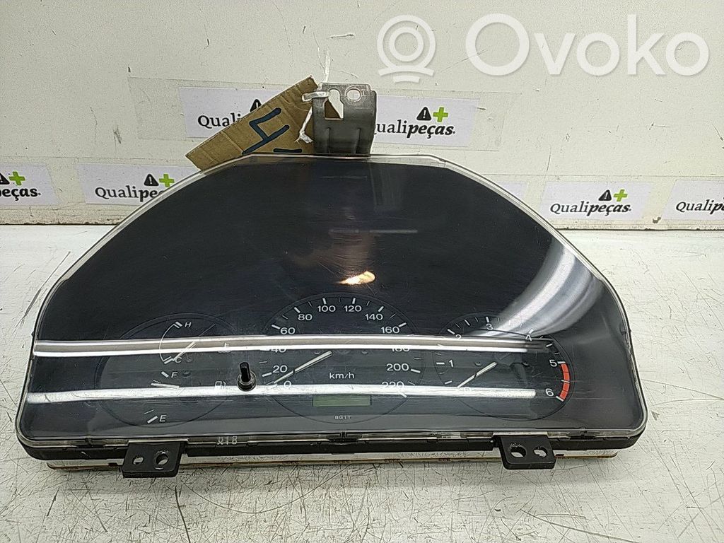 Mazda 323 Speedometer (instrument cluster) 