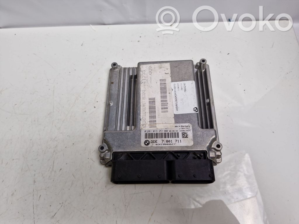 Unidad de control/módulo del motor   0281013251,7801711