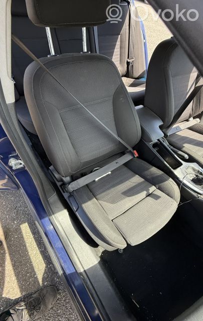 Opel Insignia A Armrest 