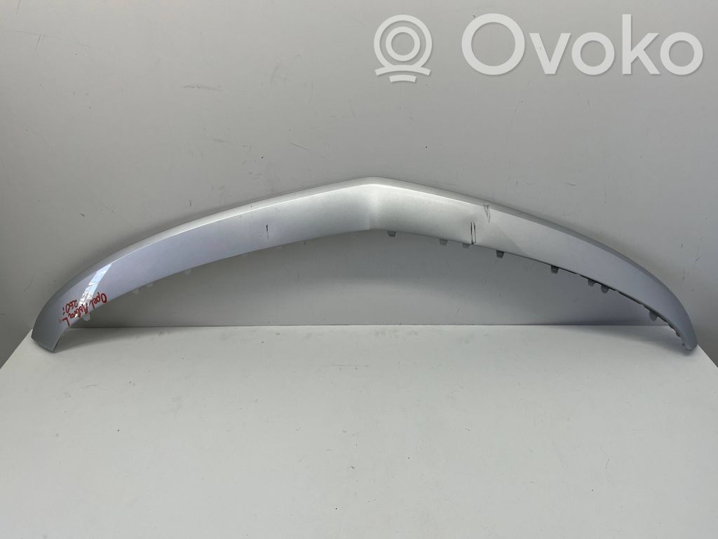 Opel Astra L Listón embellecedor del parachoques delantero 