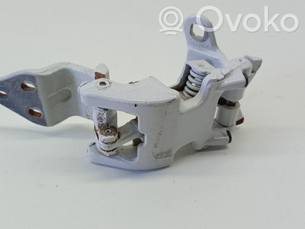 Loading door upper hinge   D3255J