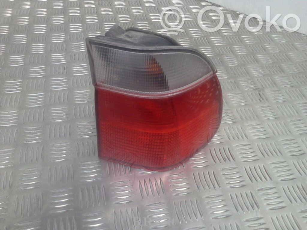 Rear/tail lights   2496322