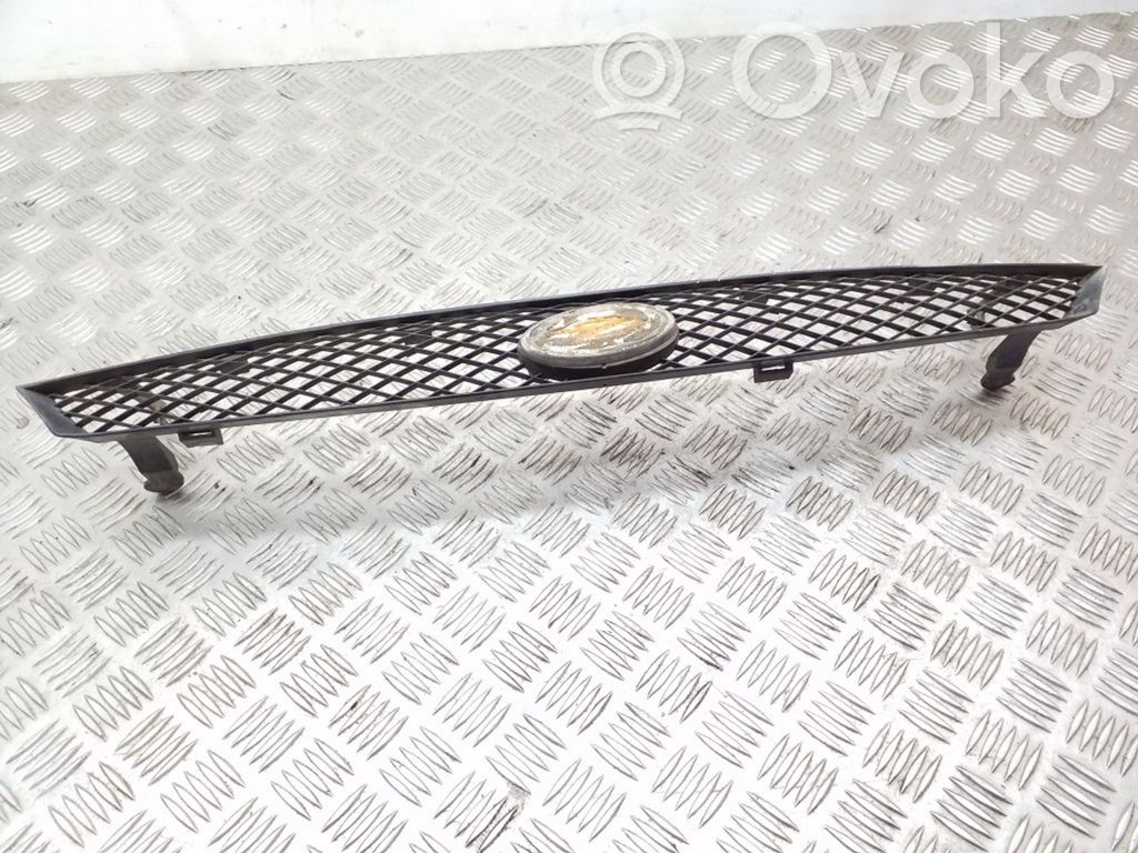 Ford Focus Front bumper upper radiator grill 
