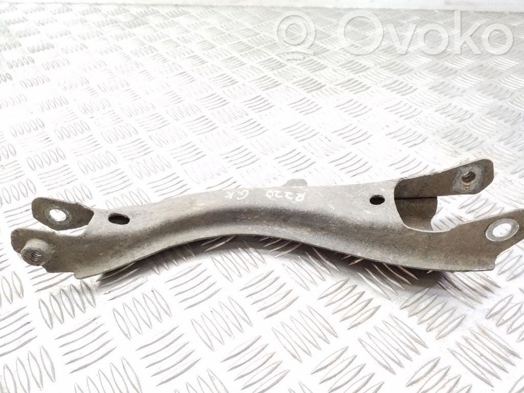 Rear control arm