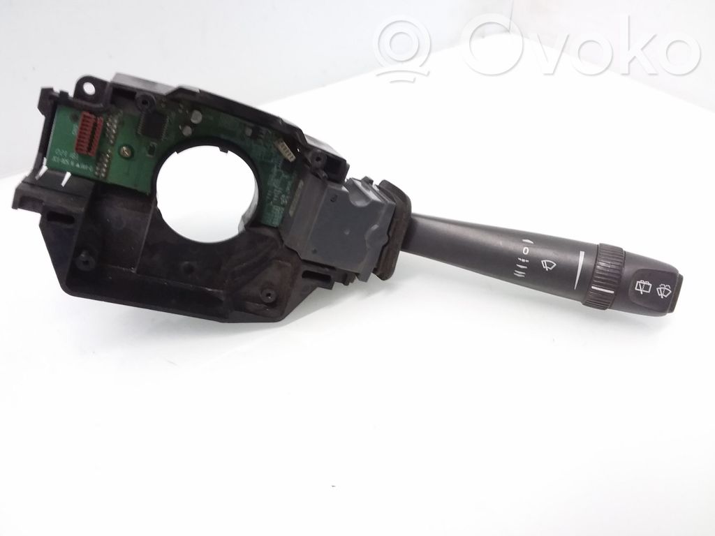 Volvo V70 Palanca de control del limpiaparabrisas 