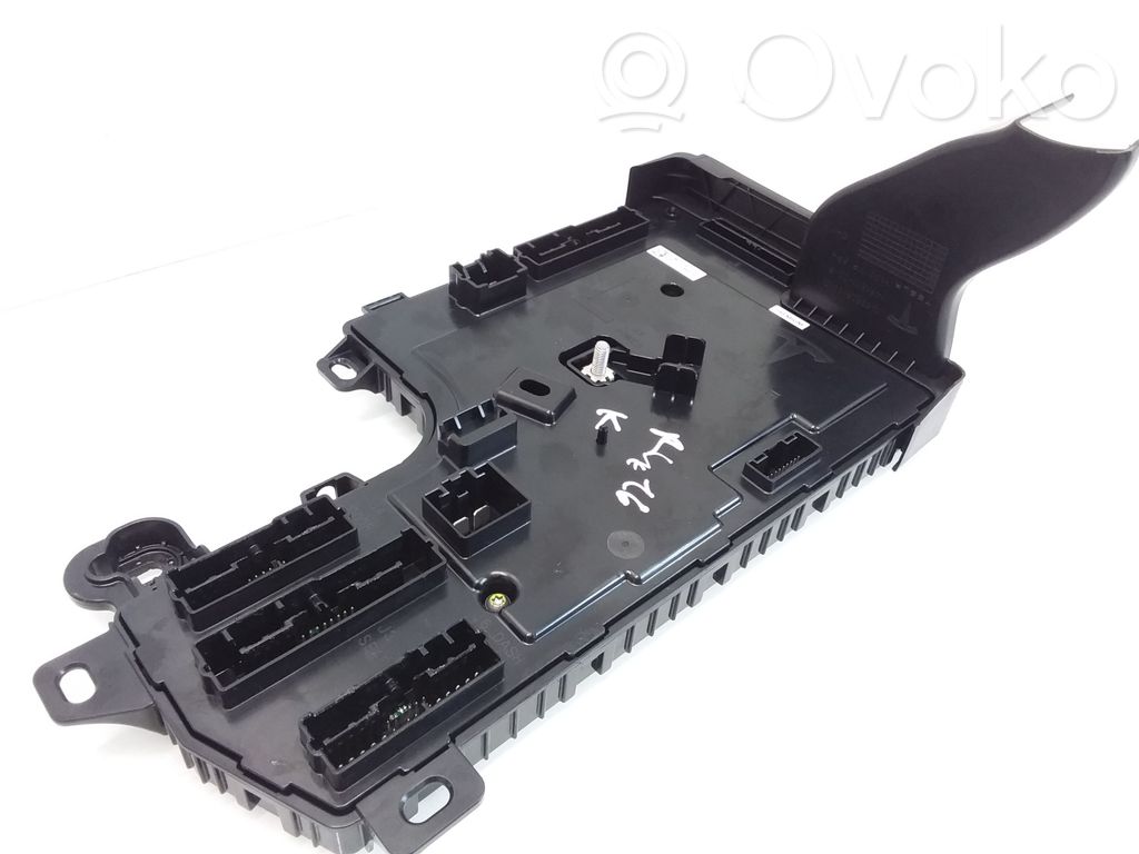 Tesla Model 3 Módulo de confort/conveniencia 