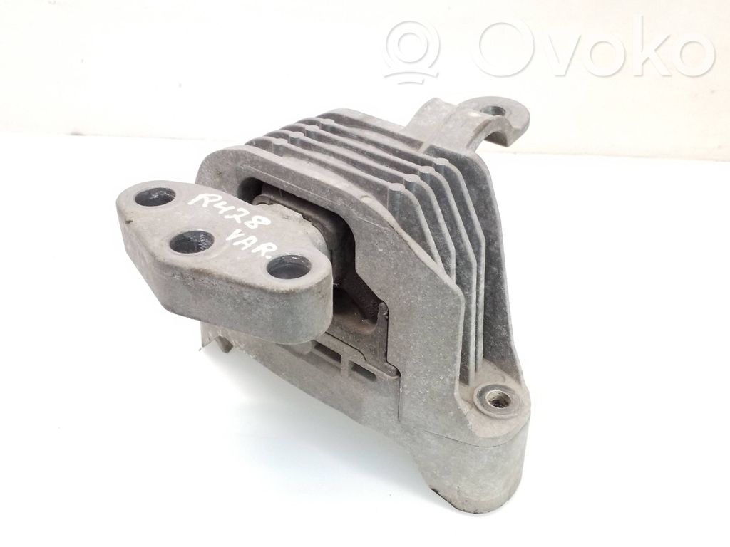 Opel Zafira C Engine mount bracket 