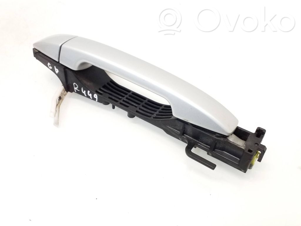 Manecilla externa puerta trasera
