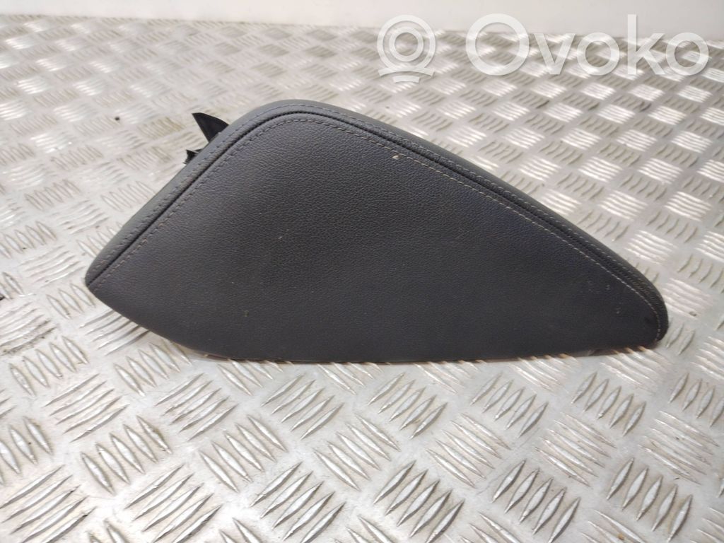 Nissan Qashqai Boczny element deski rozdzielczej 