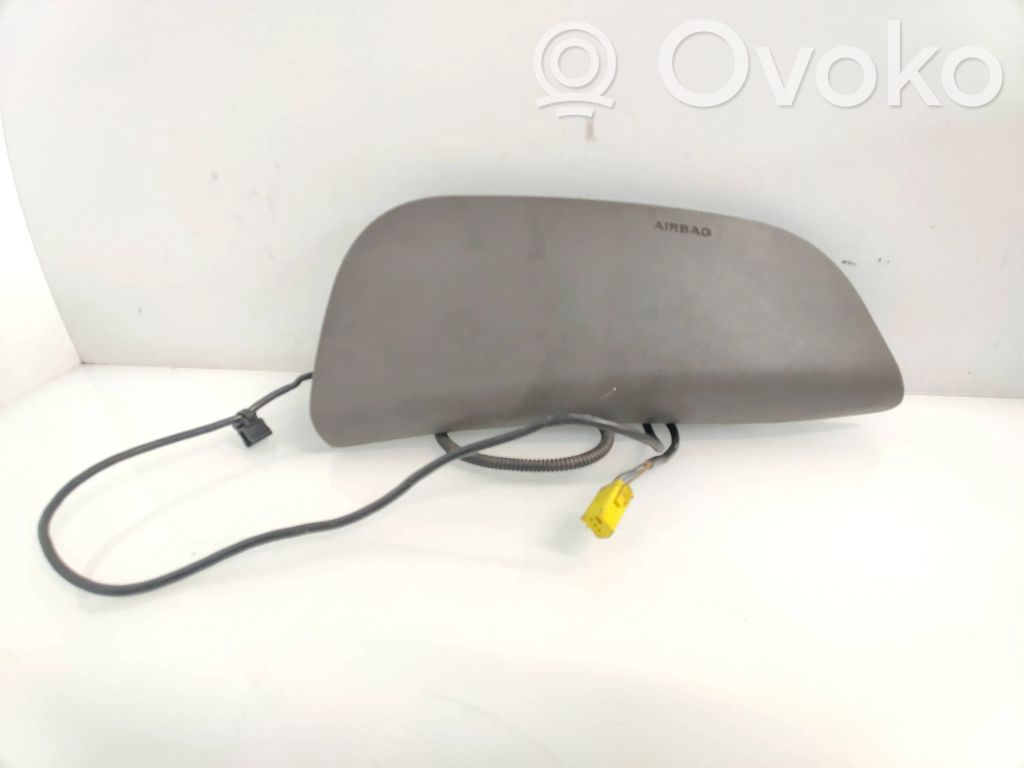 Audi A4 S4 B6 8E 8H Istuimen turvatyyny 
