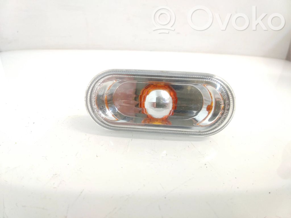 Volkswagen Transporter - Caravelle T5 Front fender indicator light 