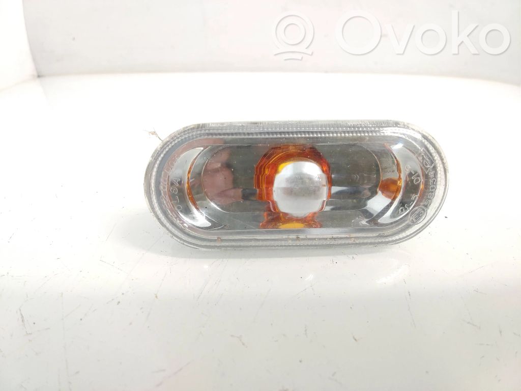 Volkswagen Transporter - Caravelle T5 Front fender indicator light 