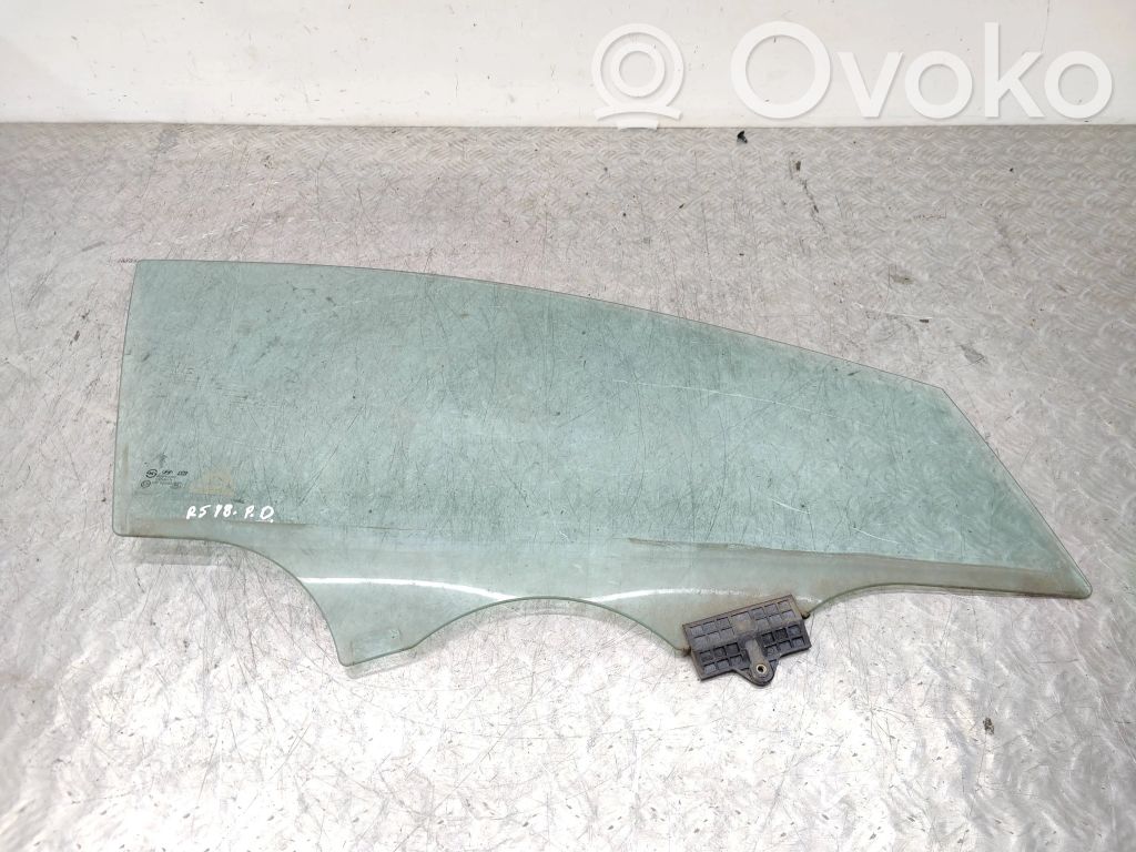 Hyundai i40 Front door window glass four-door 