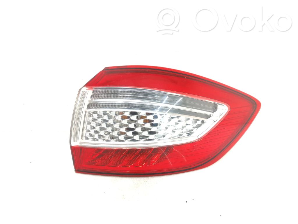 Ford Mondeo MK IV Galinis žibintas kėbule 