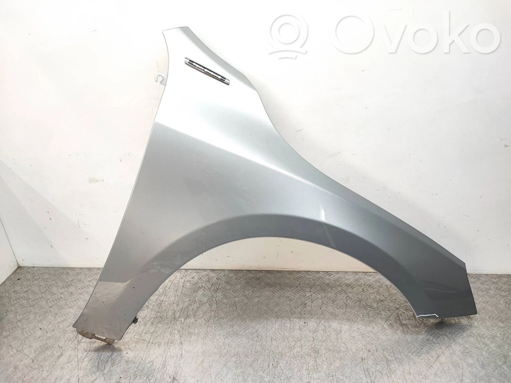 Volvo V60 Sparnas 