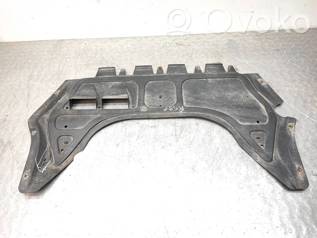Volkswagen PASSAT B7 Osłona pod zderzak przedni / Absorber 