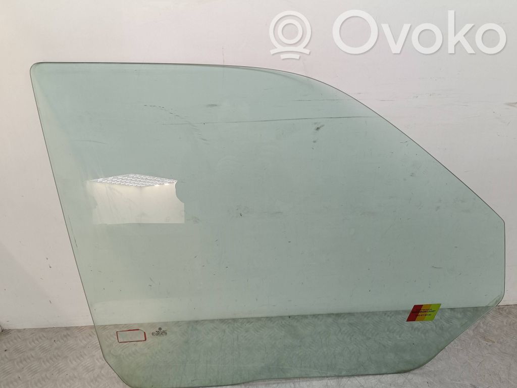 Volkswagen Transporter - Caravelle T5 Vetro del finestrino della portiera anteriore - quattro porte 
