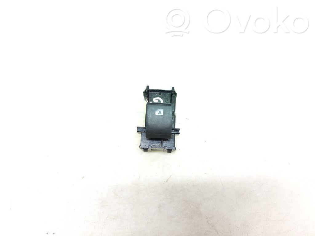 Toyota Prius (XW50) Electric window control switch 