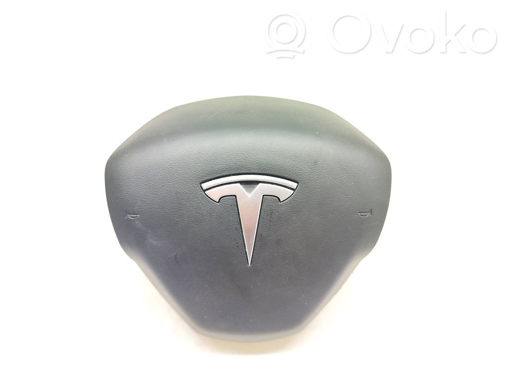 Tesla Model 3 Fahrerairbag 