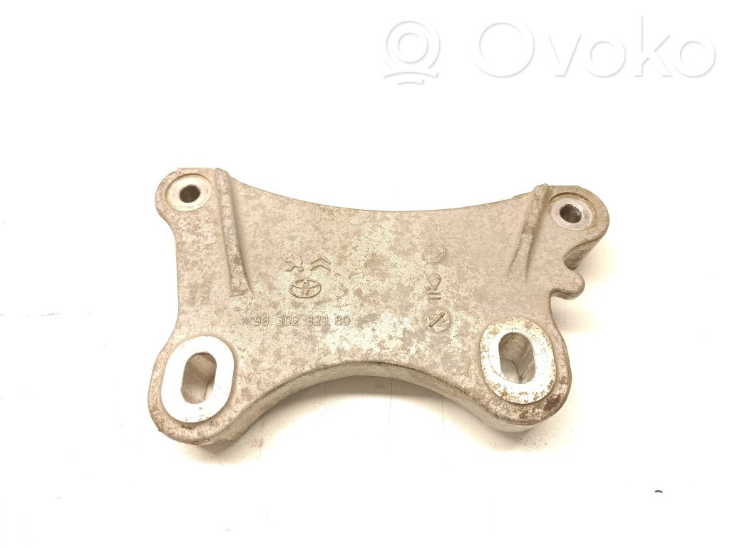 Engine mounting bracket   9830282180