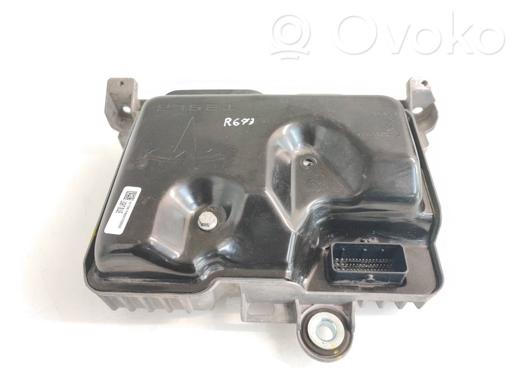 Central body control module   158399100C,J5X015