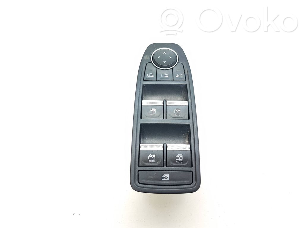 Renault Captur II Interruptor del elevalunas eléctrico 