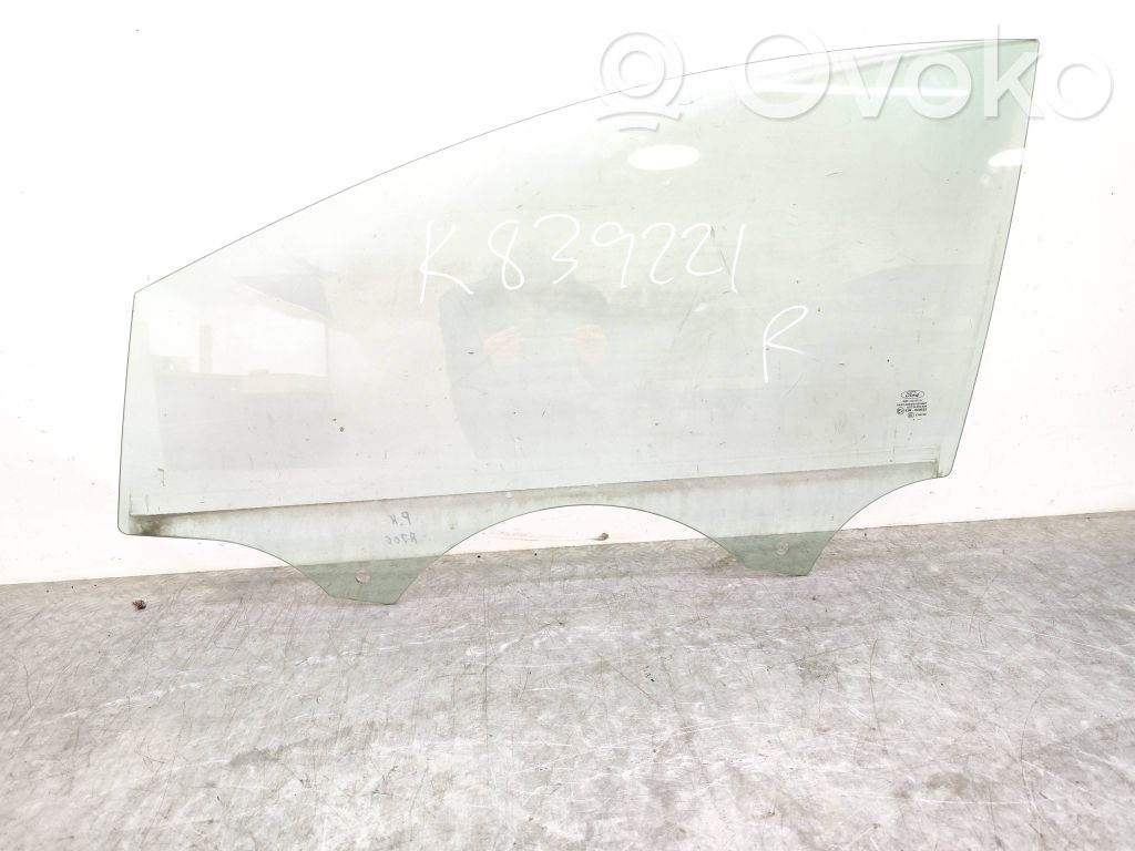 Ford Focus Luna de la puerta delantera cuatro puertas 