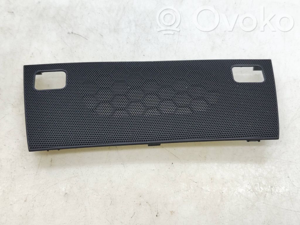 Cache enceinte centrale   8J0857367