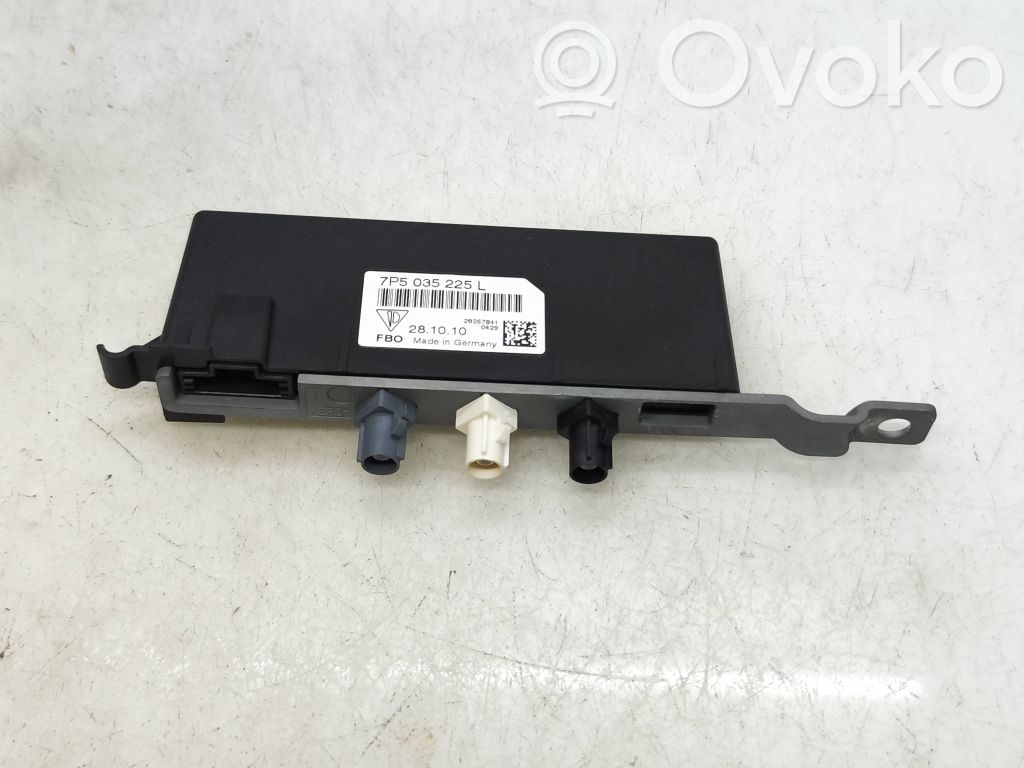 Porsche Cayenne (92A) Aerial antenna amplifier 
