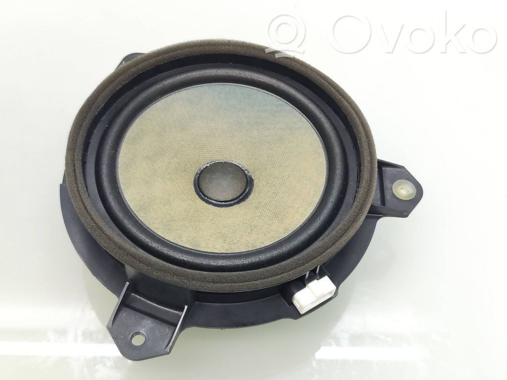 Toyota Yaris Difuzor ușă spate