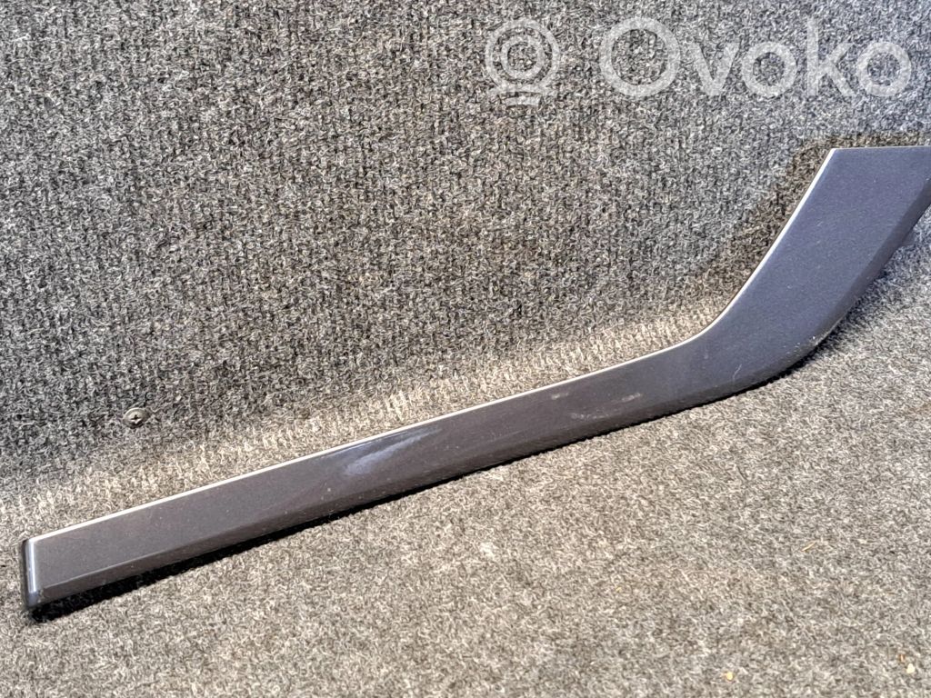 Audi Q7 4M Poszycie drzwi tylnych 
