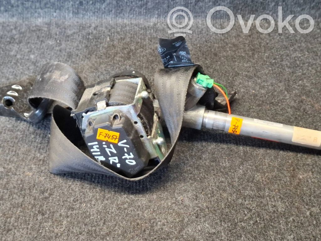 Volvo V70 Cinturón trasero 
