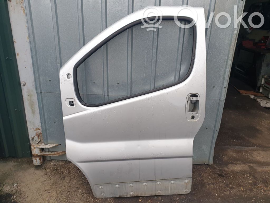 Nissan Primastar Puerta delantera 