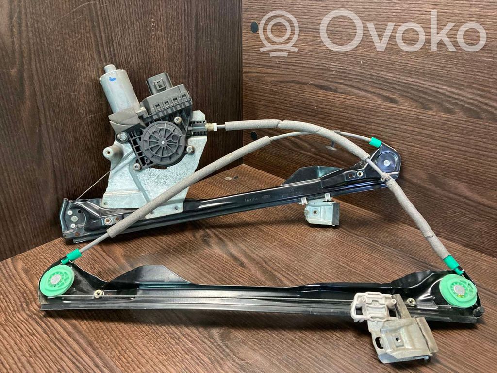 Ford Focus Front door window regulator with motor 