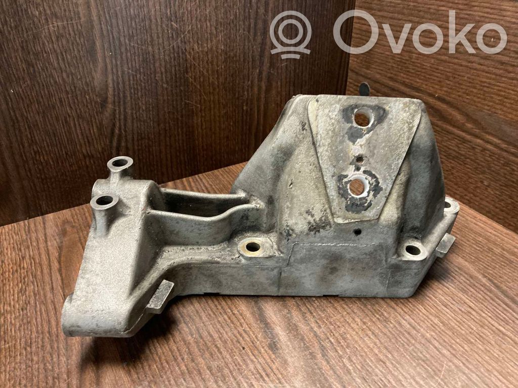 Iveco Daily 3rd gen Engine mounting bracket 
