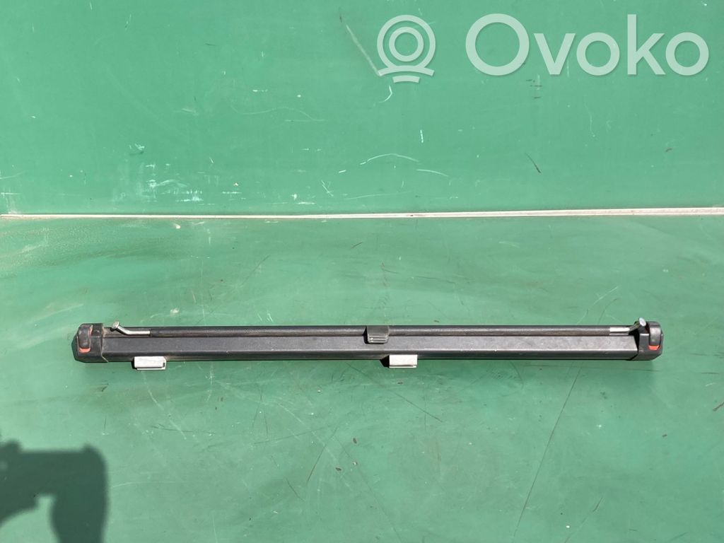 Volvo V50 Tinklelis 