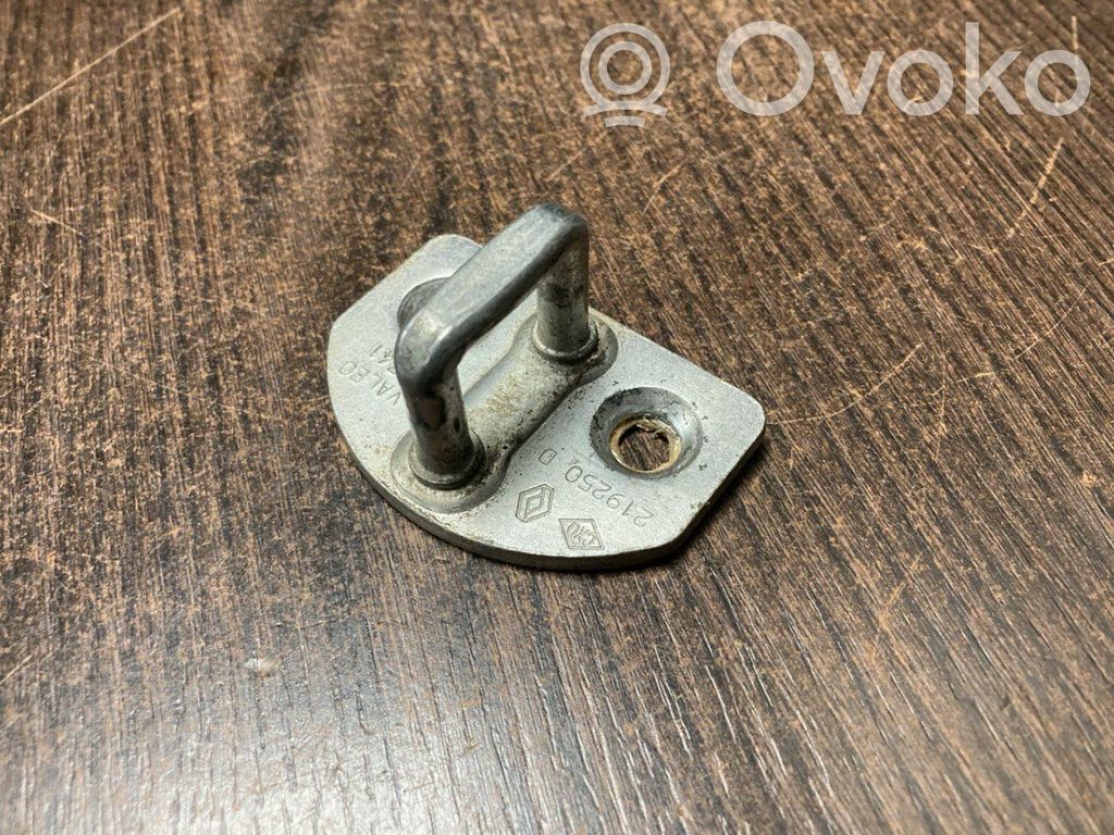 Renault Master III Front door lock loop/hook striker 