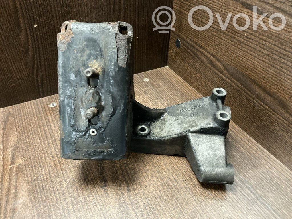 Iveco Daily 5th gen Engine mount bracket 