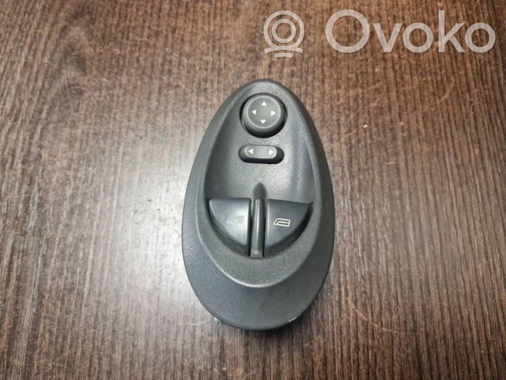 Iveco Daily 3rd gen Electric window control switch 