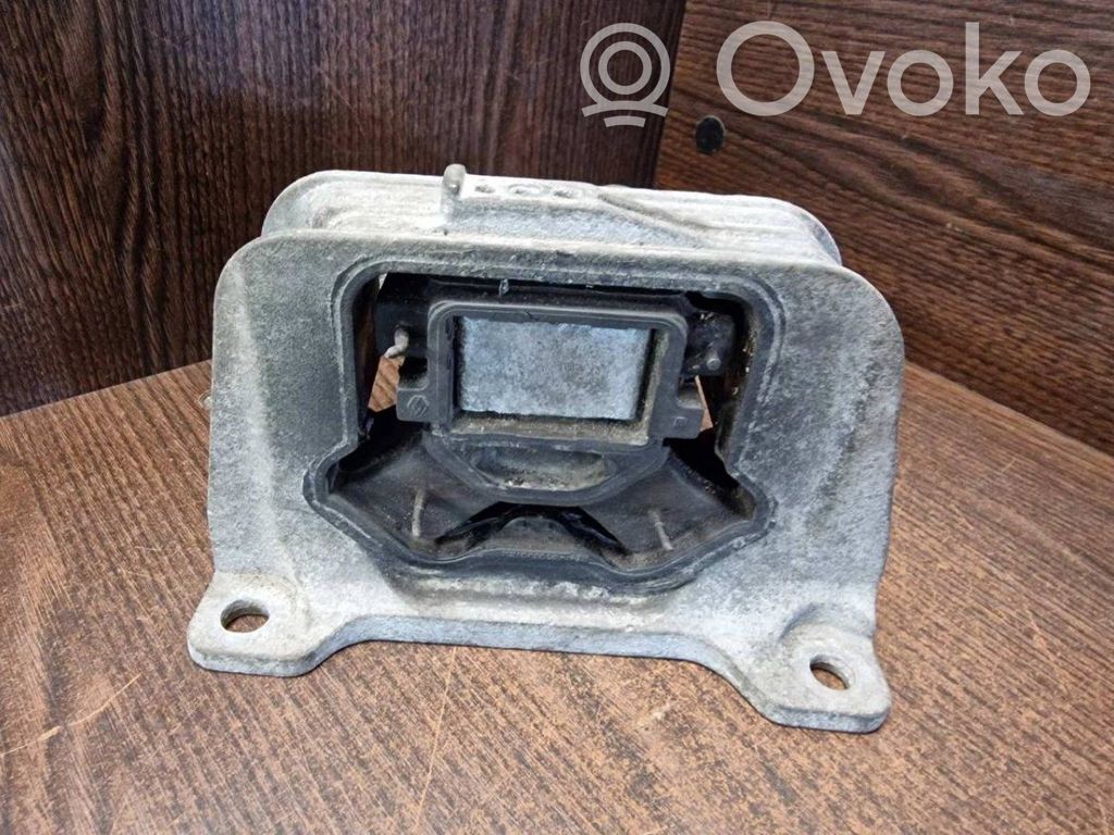 Renault Master III Engine mount bracket 