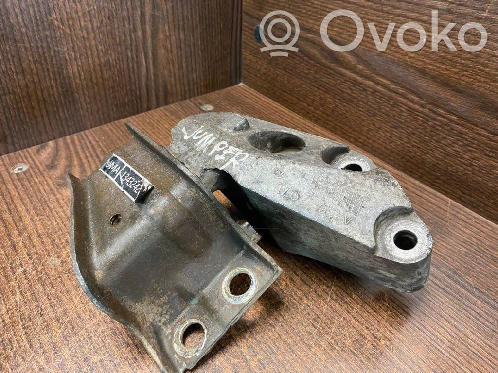 Citroen Jumper Engine mount bracket 