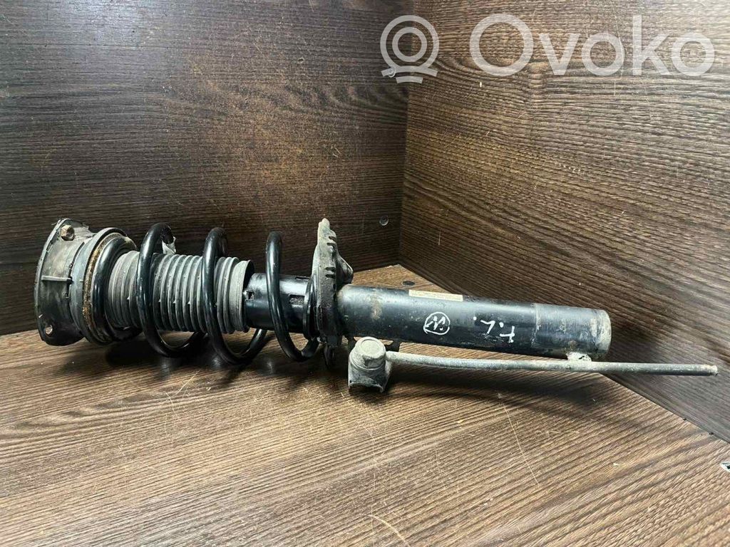 Volkswagen PASSAT B8 USA Amortyzator przedni 