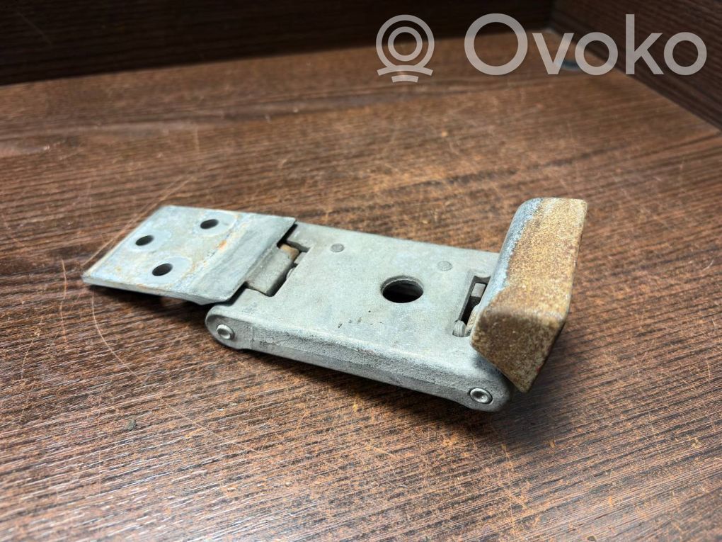 Iveco Daily 3rd gen Loading door upper hinge 