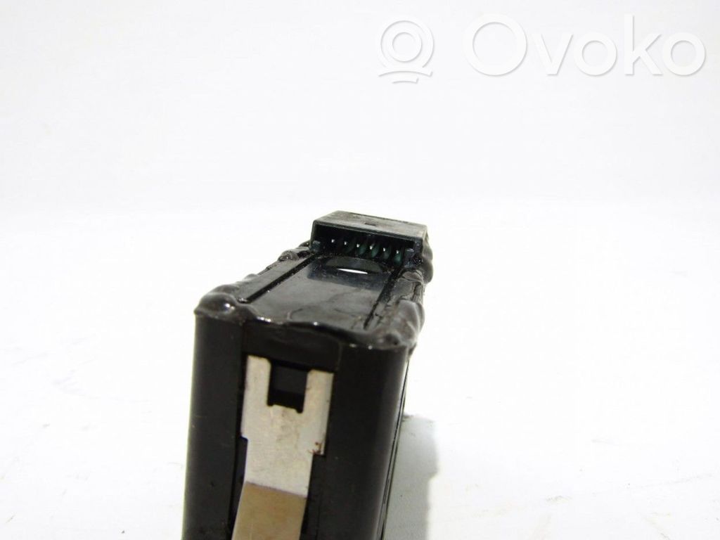 Hazard light switch   61318368920,8368920