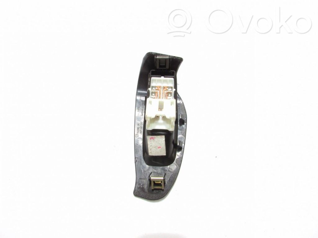 Subaru Legacy Electric window control switch 