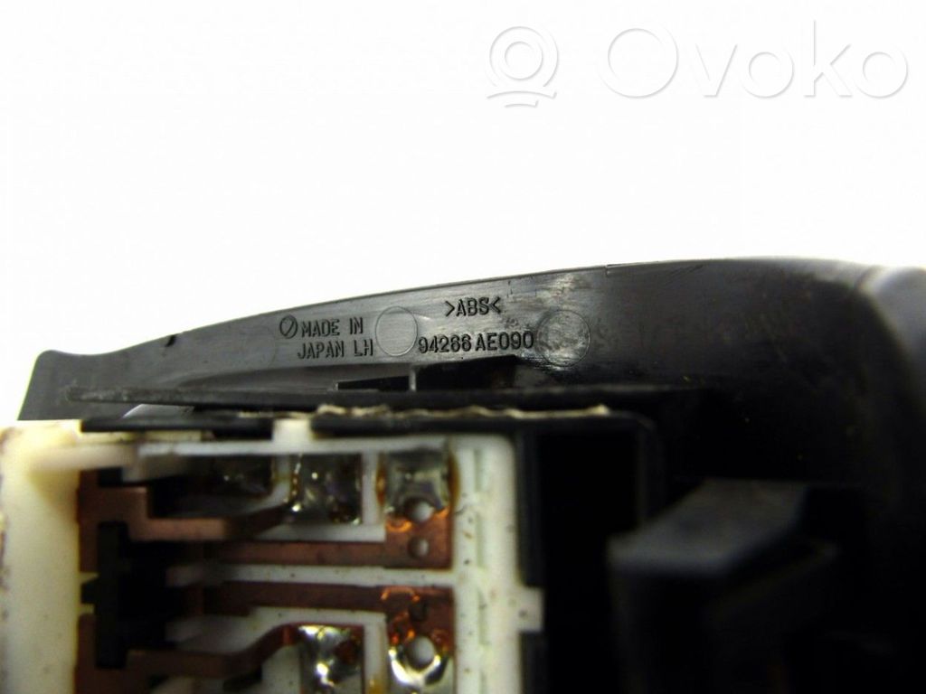 Subaru Legacy Electric window control switch 